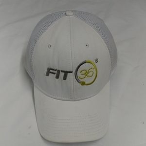Fit36 White baseball cap, w/sliver-green logo